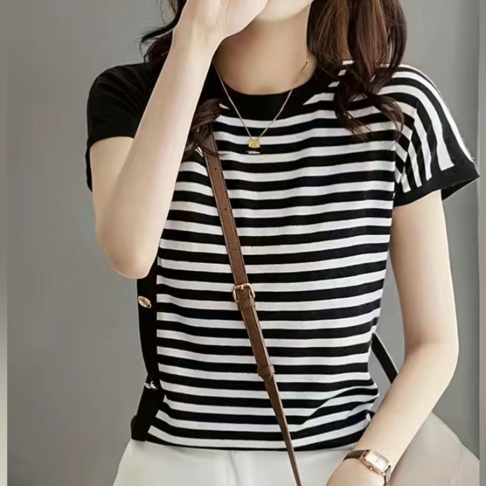 NEW Women's Striped Button-Accented Knit Top - Perfect for Spring & Summer.